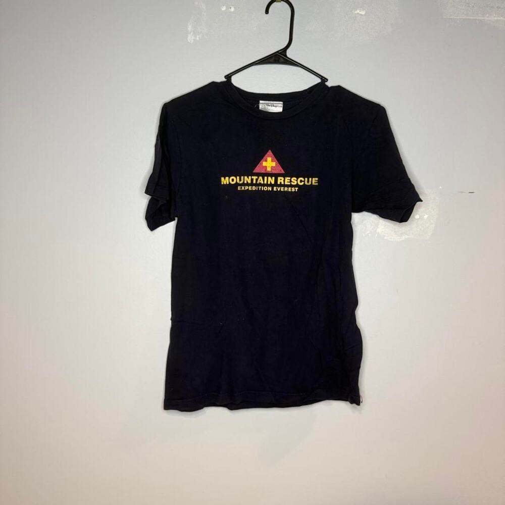 Disney world black tee with